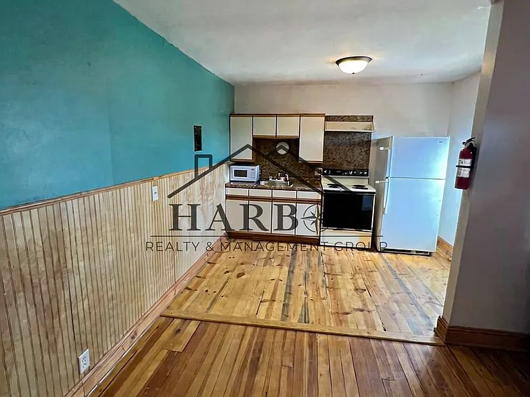 24 W Main St #5 — Photo 16