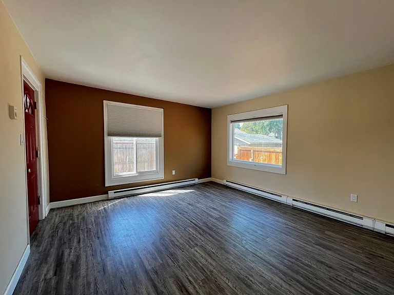 418 S 17th Ave — Photo 5