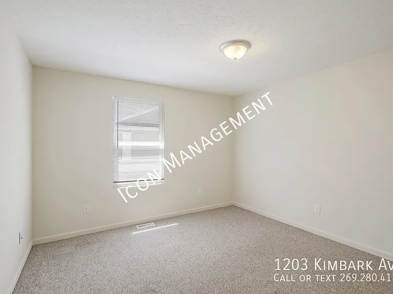 1203 Kimbark Ave — Photo 14