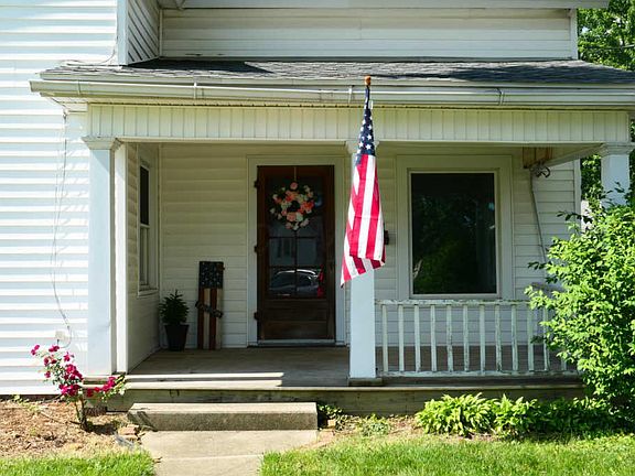 3rd image of 158 2nd St