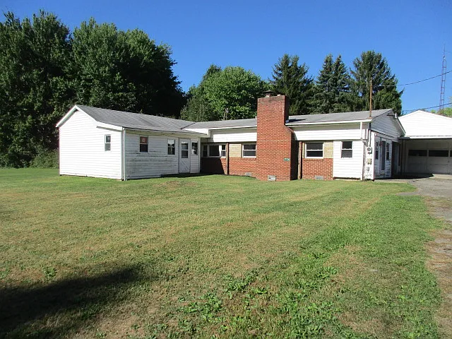 774 Bandy Rd photo 1