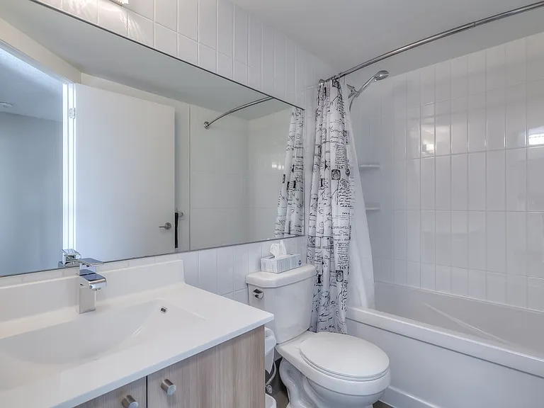 5740 Yonge St #1309 — Photo 14
