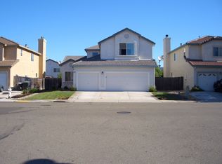 8977 Robbins Rd, Sacramento, CA 95829
