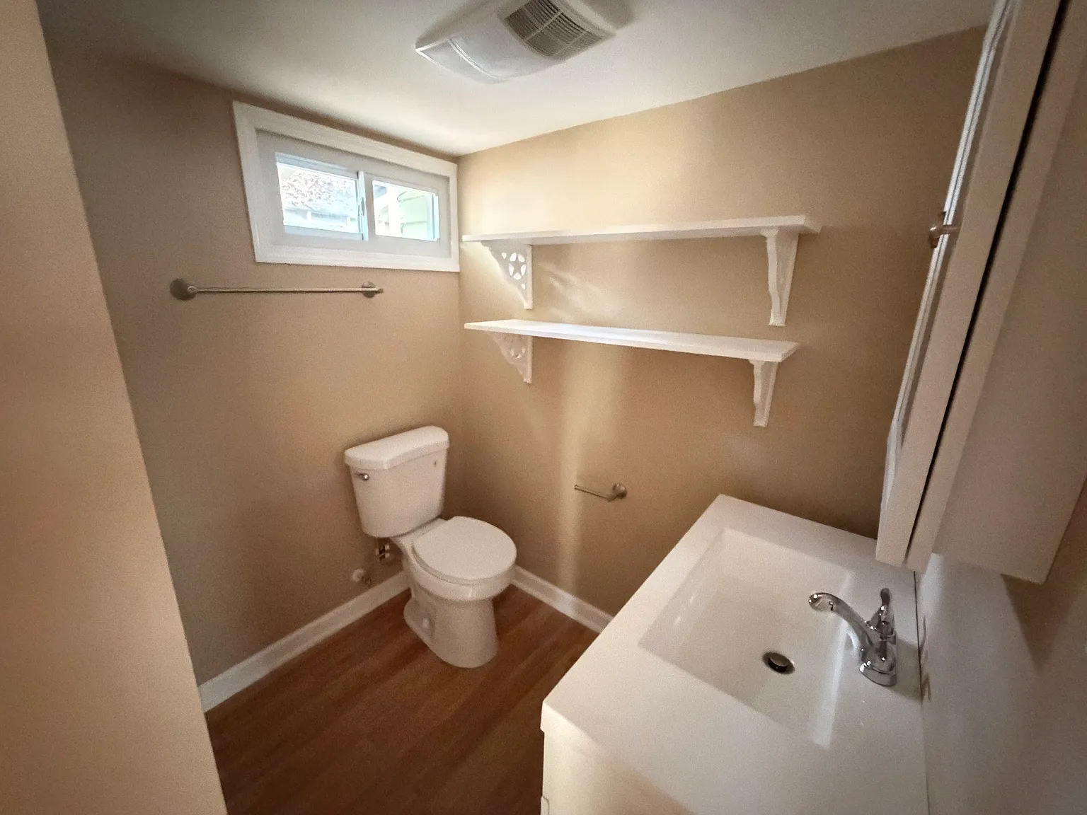 1 bed, 1000 sqft, $850 — Photo 3