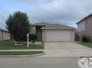 5104 Weather Rock Ln, Fort Worth, TX 76179