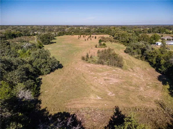 10114 Ferrill Creek Rd, Bryan, TX 77808