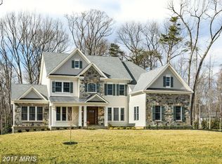 2533 Rambling Rd, Vienna, VA 22181