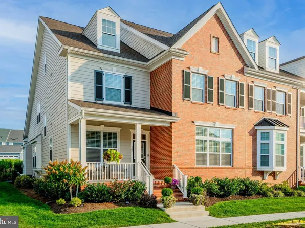 402 Quigley Dr, Malvern, PA 19355