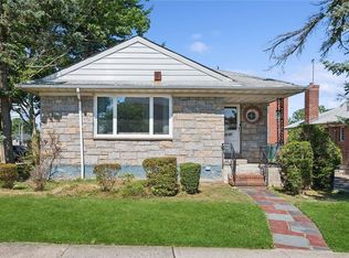 69-44 172nd St, Fresh Meadows, NY 11365
