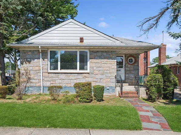 69-44 172nd Street, Fresh Meadows, NY 11365