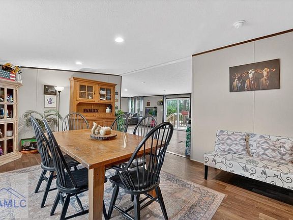 5th image of 308 Cowboy Rd