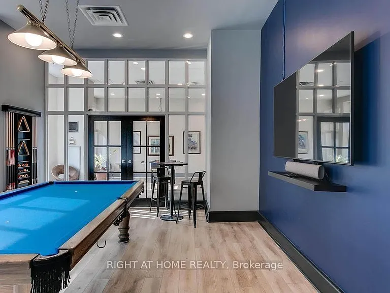 21 Overlea Blvd #1202 — Photo 11