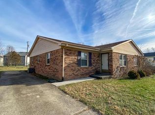 3194 Yellowstone Pkwy #A, Lexington, KY 40517