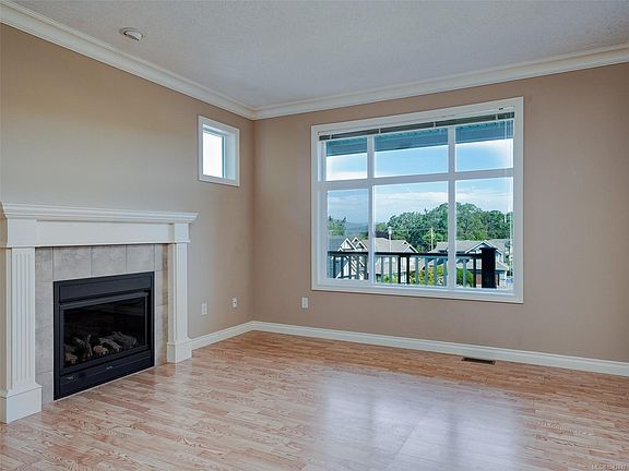 3rd image of 809 Rogers Way