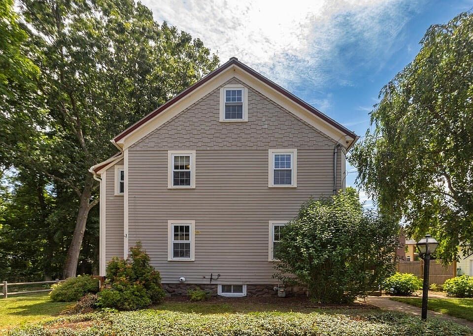 93 Summer St, Maynard, MA 01754 Zillow