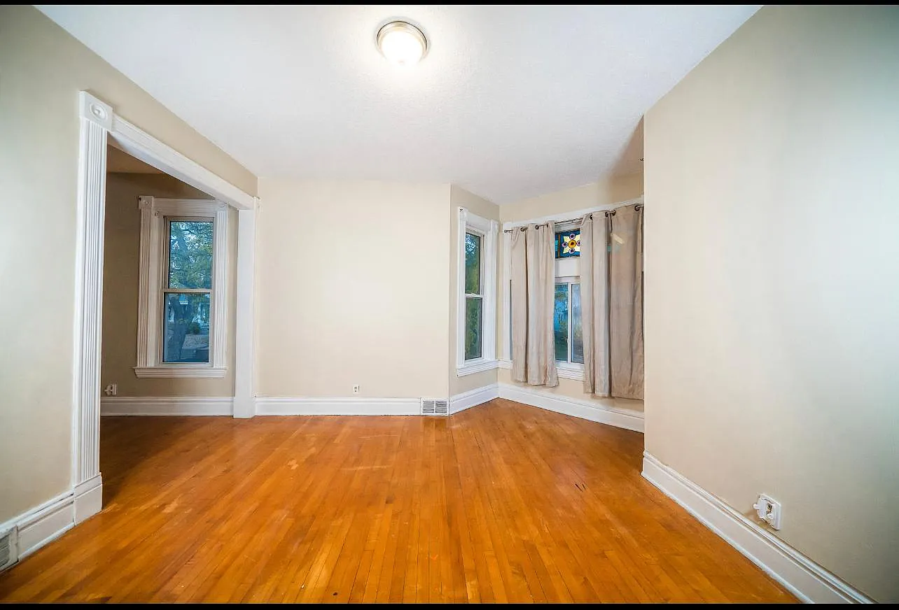701 Bedford St — Photo 1