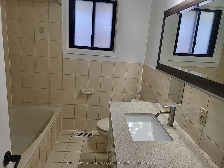 168 Meadowvale Rd #MAIN FLOOR — Photo 14