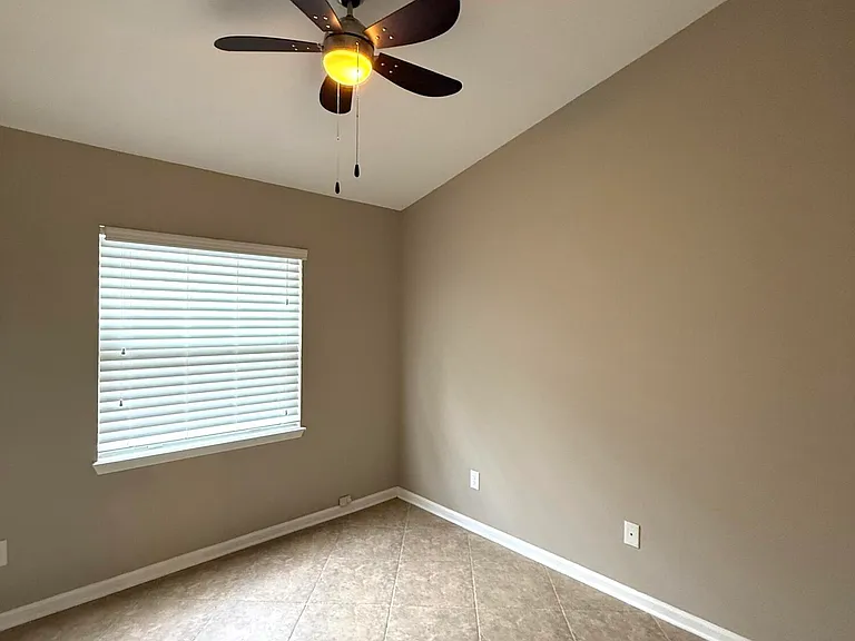 2798 Lantana Lakes Dr W — Photo 11