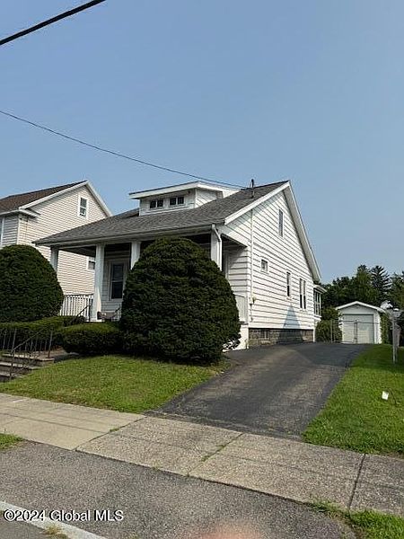 2nd image of 35 Fullerton Street