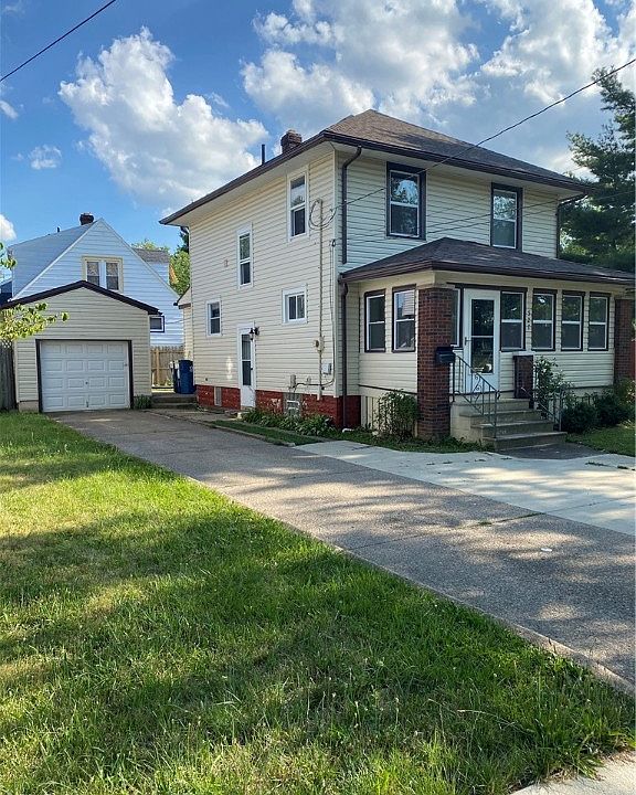 1st image of 527 W 30th St