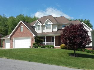 600 Alexander Cir, Bluefield, VA 24605