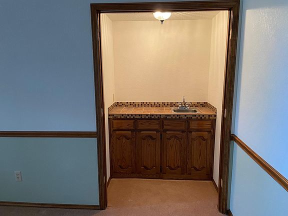 3rd image of 3016 Jomar Dr