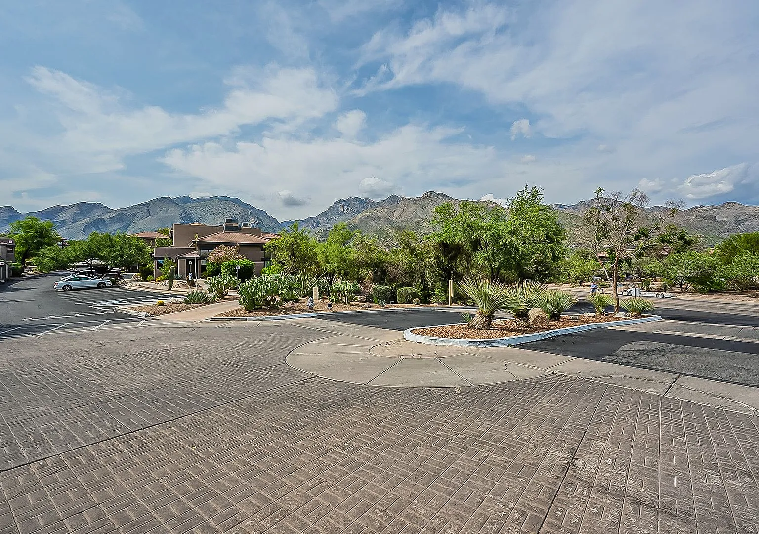 Furnished 2 Bedroom in The Greens at Ventana Canyon — Photo 3