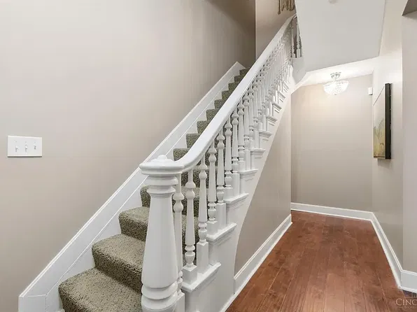 558 Milton St, Cincinnati, OH 45202