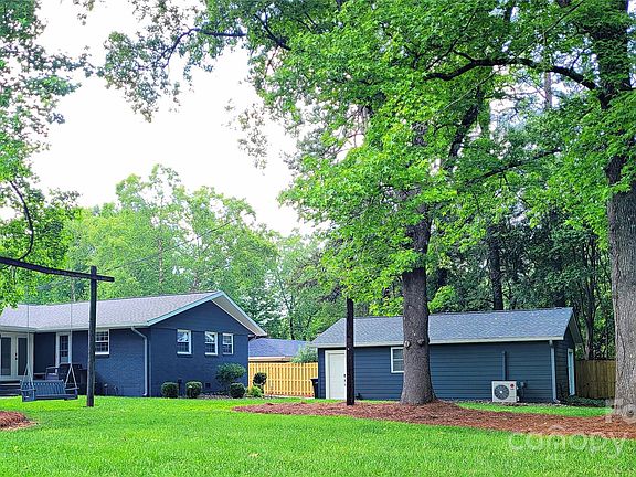 5th image of 7849 Meadowview Ln