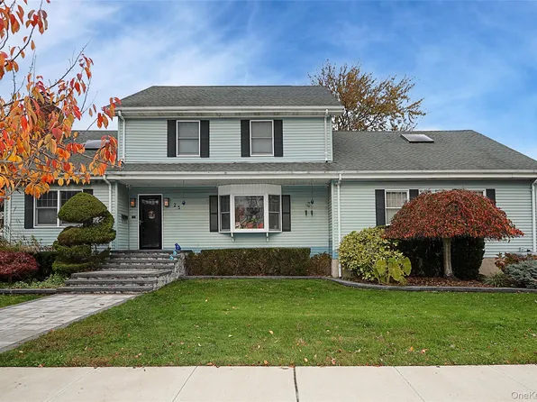 (undisclosed Address), Lynbrook, NY 11563