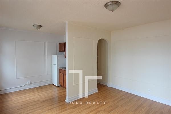 1st image of 5417 N Kenmore Ave #20
