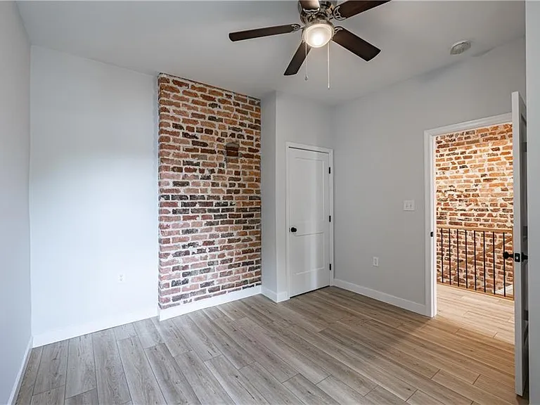 113 S Stafford Ave #B — Photo 3