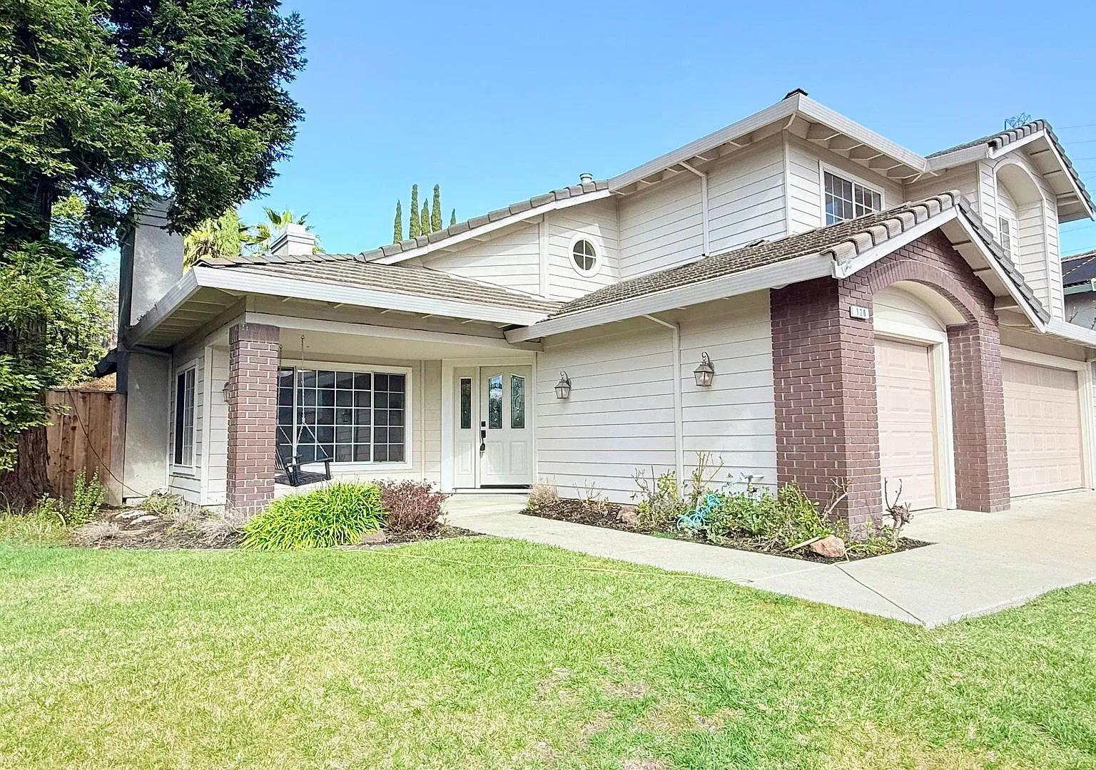 Stunning 4BD/3BA, Two-Story Home With Swimming Pool in Bettencourt Ranch, Danville- Available Nov... — Photo 3