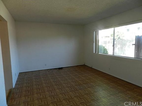 5th image of 218 E 16th St #B