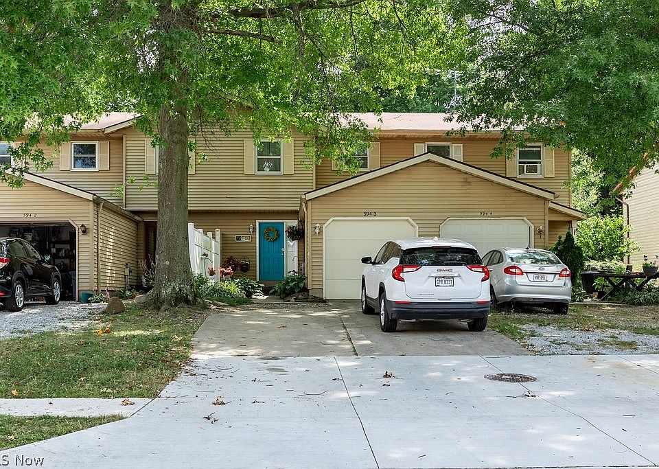 1st image of 594 Oakwood Dr