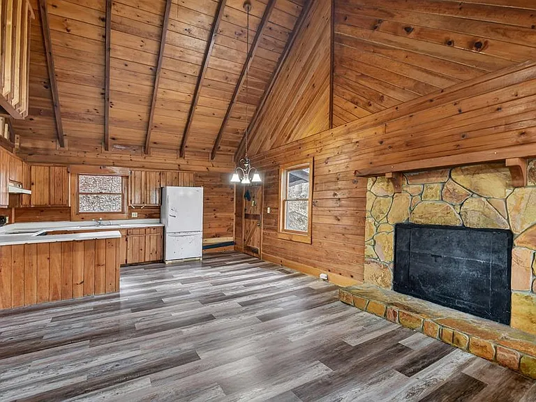 1266 Humphrey Mill Rd — Photo 3