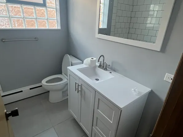 5847 W Higgins Ave APT 2, Chicago, IL 60630