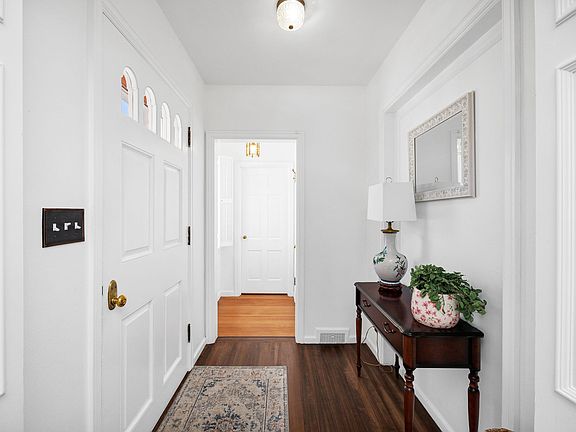 5th image of 341 Boulevard St