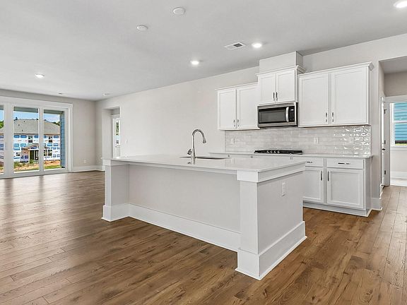 2nd image of 607 Shining Sun Ct