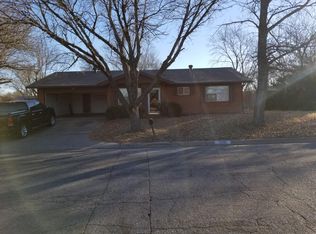 2240 N Edgemoor Dr, Wichita, KS 67220