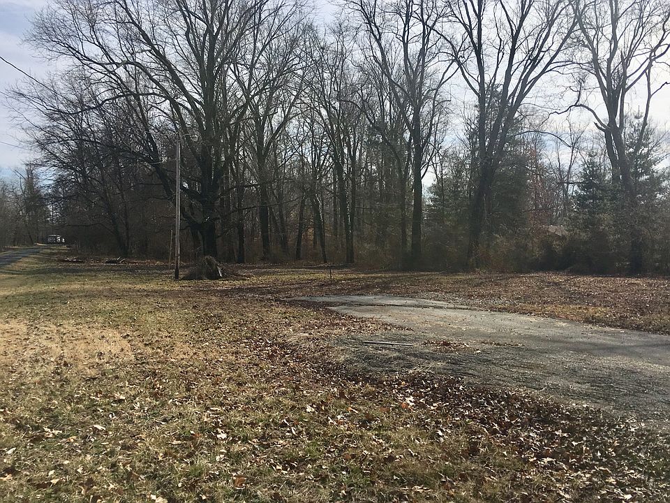1st image of 2322 Poindexter Ln