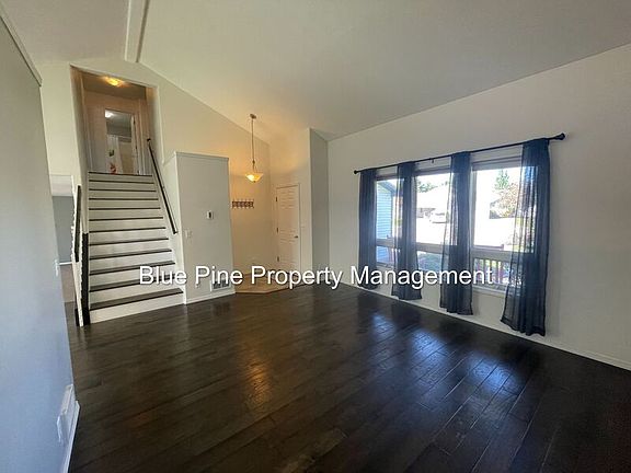 5th image of 1374 Walstrom Ln