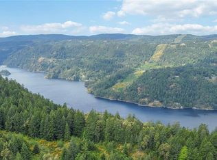 730 Emma Dixon Rd, Highlands, BC V9B 6J3