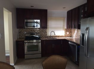 14652 222nd St, Springfield Gardens, NY 11413