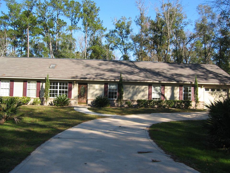 1st image of 194 Lee Dr N