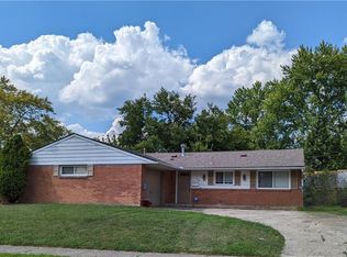 6009 Holbrook Dr, Dayton, OH 45424