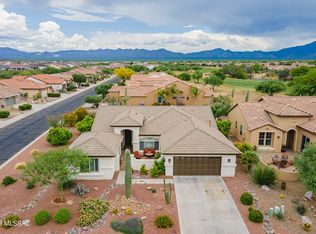 1948 N Oak Hill Ln, Green Valley, AZ 85614