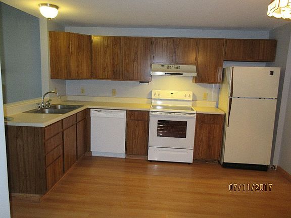 5th image of 120 Arrow Wood Pl