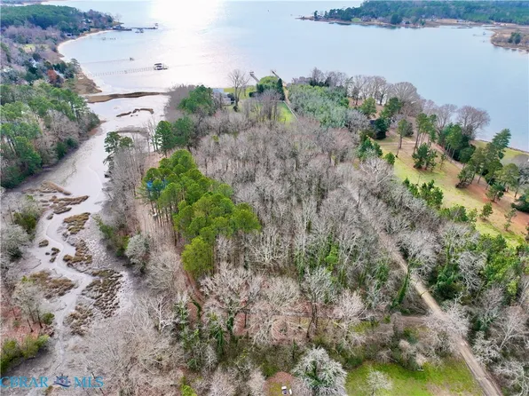 6698 Hockley Wharf Ln, Gloucester, VA 23061