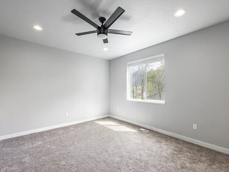 1264 Lincoln Ave — Photo 18